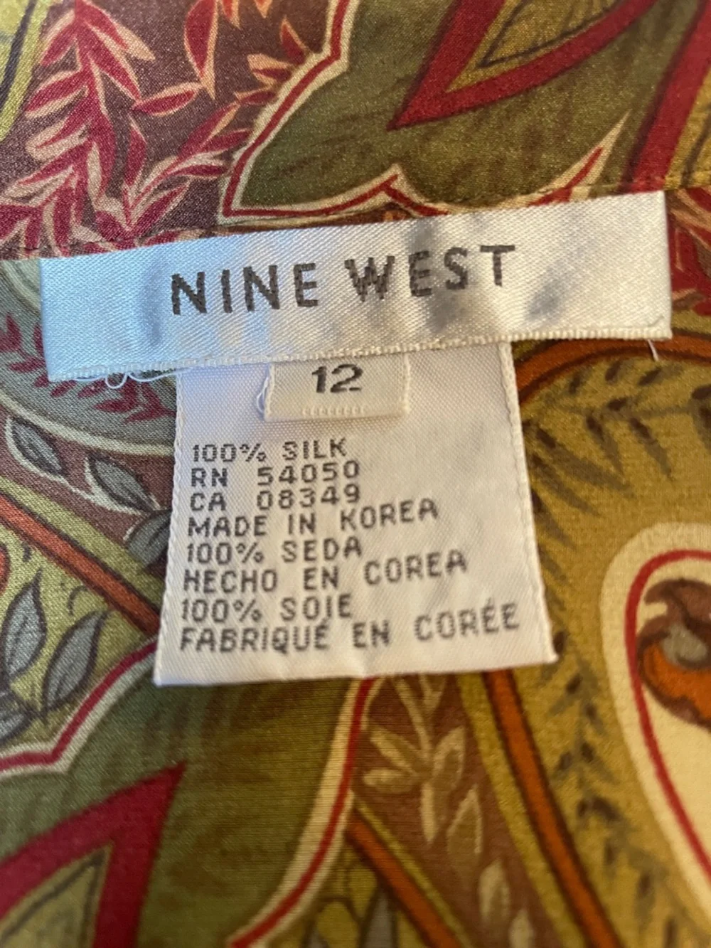 Nine West Silk Multicolor Paisley Collared Button-Down Shirt Red Green Tan Sz 12 - Picture 5 of 8